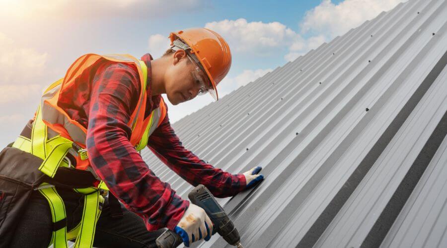 Professional residential roofers in Woodville, OH